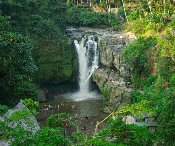 Tegenungan Waterfall1