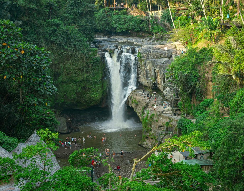 Tegenungan Waterfall1