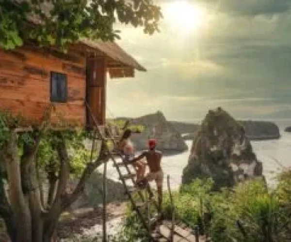 Tree-house-nusa-penida-300x200