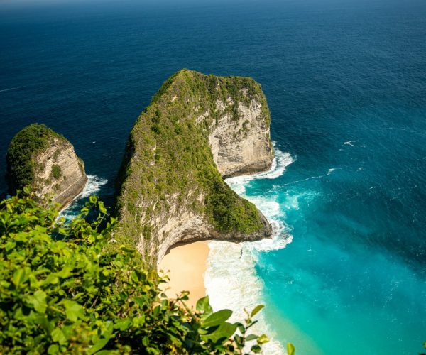 unsplash pantai kelingking